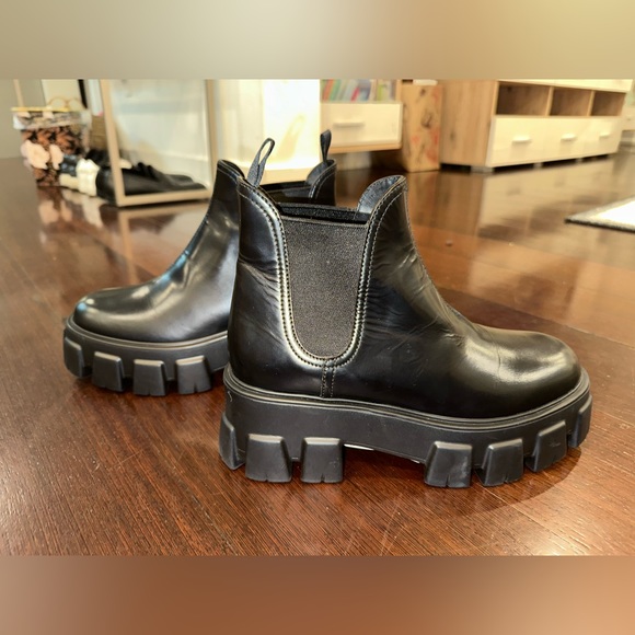 PRADA Monolith Brushed Leather Chelsea Platform Chunky Boot - SIZE 38EU/8US - Picture 9 of 16